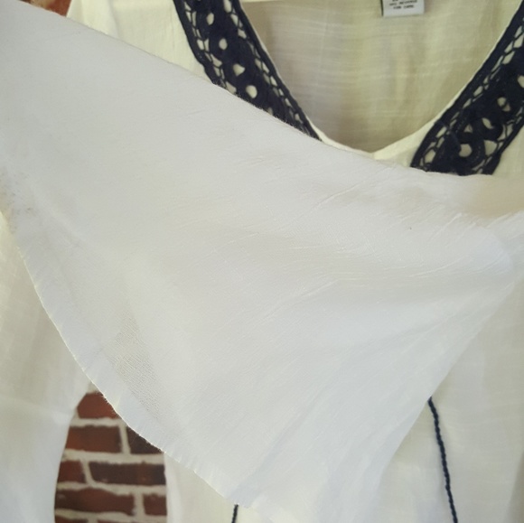 Never worn, linen lace up blouse - Picture 4 of 4